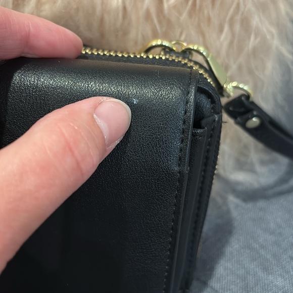 GUC Black Crossbody/Wrislet - Picture 9 of 9